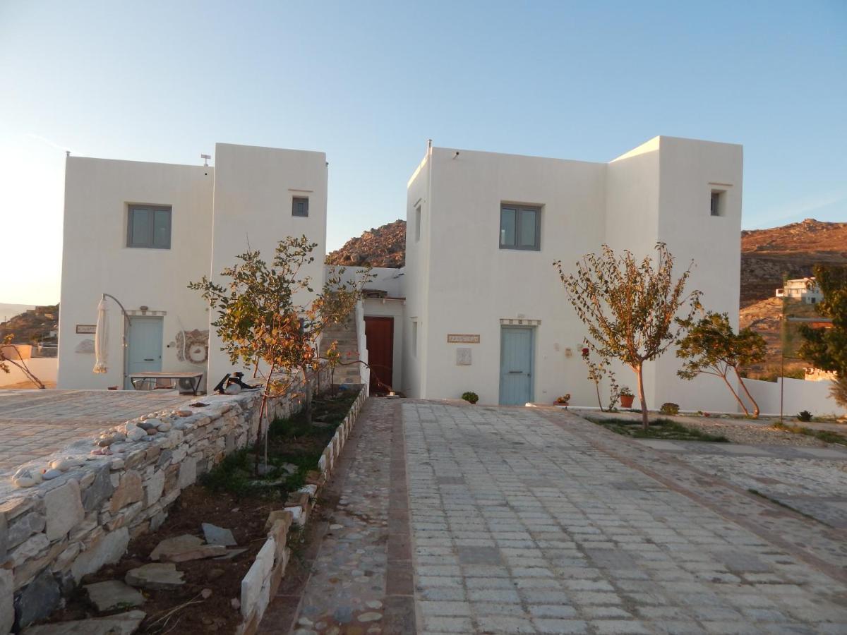 Armonia Studios, Apartments & Villa Микри Вигла Екстериор снимка