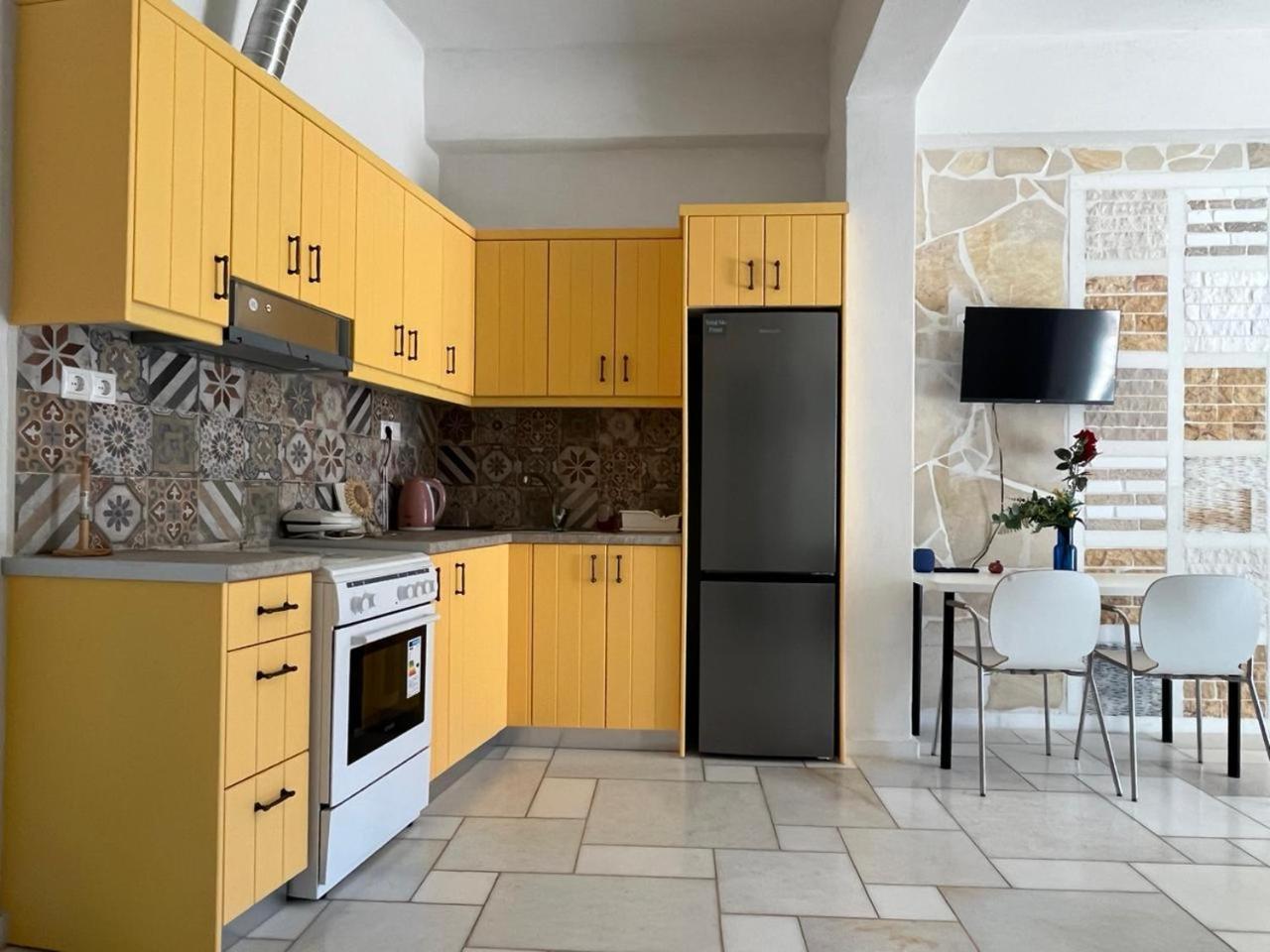 Armonia Studios, Apartments & Villa Микри Вигла Екстериор снимка