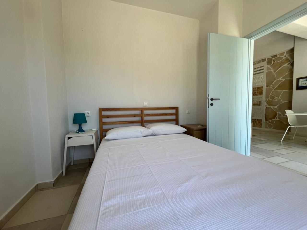 Armonia Studios, Apartments & Villa Микри Вигла Екстериор снимка